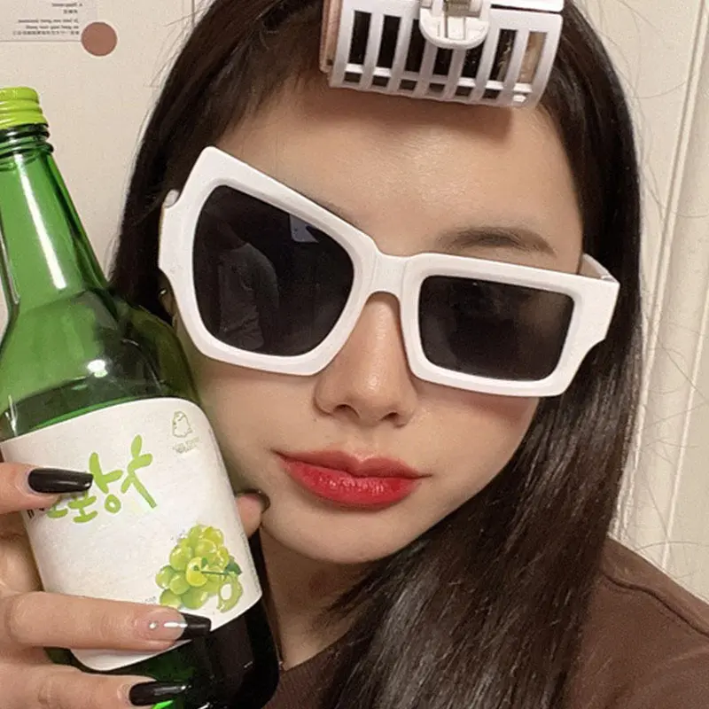 European and American dance party party bengdi funny irregular personality big and small, eyebrow, sunglasses sun glasses, same style for men and women