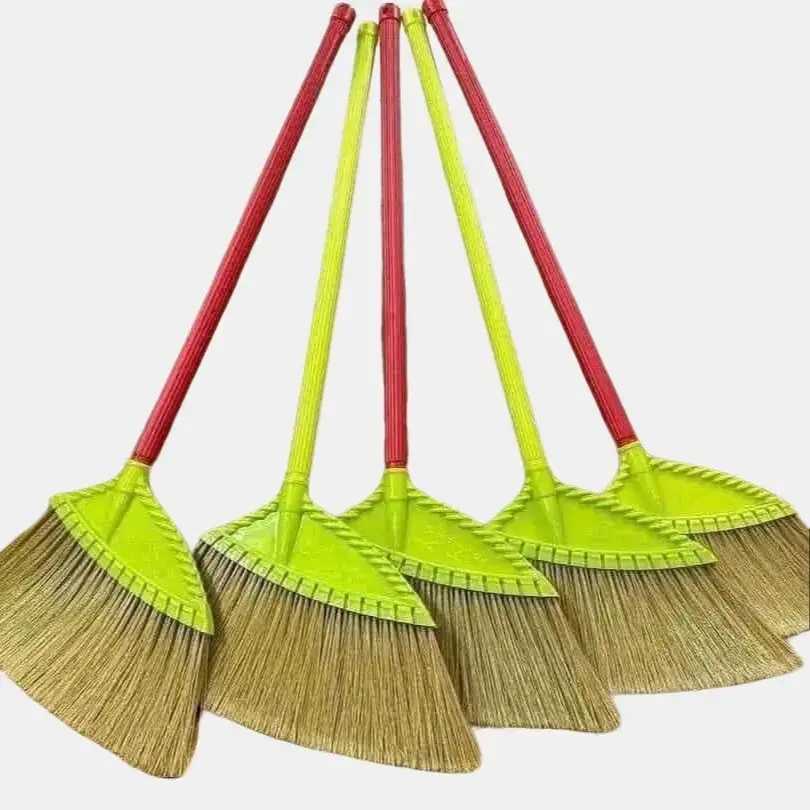 Combo 3 chổi cán nhựa nhựa cao cấp, lông chổi mềm, nhuyễn, tăng khả năng quét sạch bụi kể cả những ngóc ngách nhỏ
