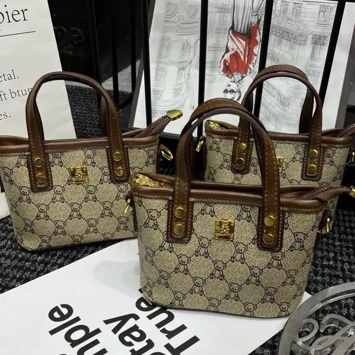 Làn gấu size 18 đựng vừa điện thoại cho nữ phom dày dặn cứng cáp Bag 5