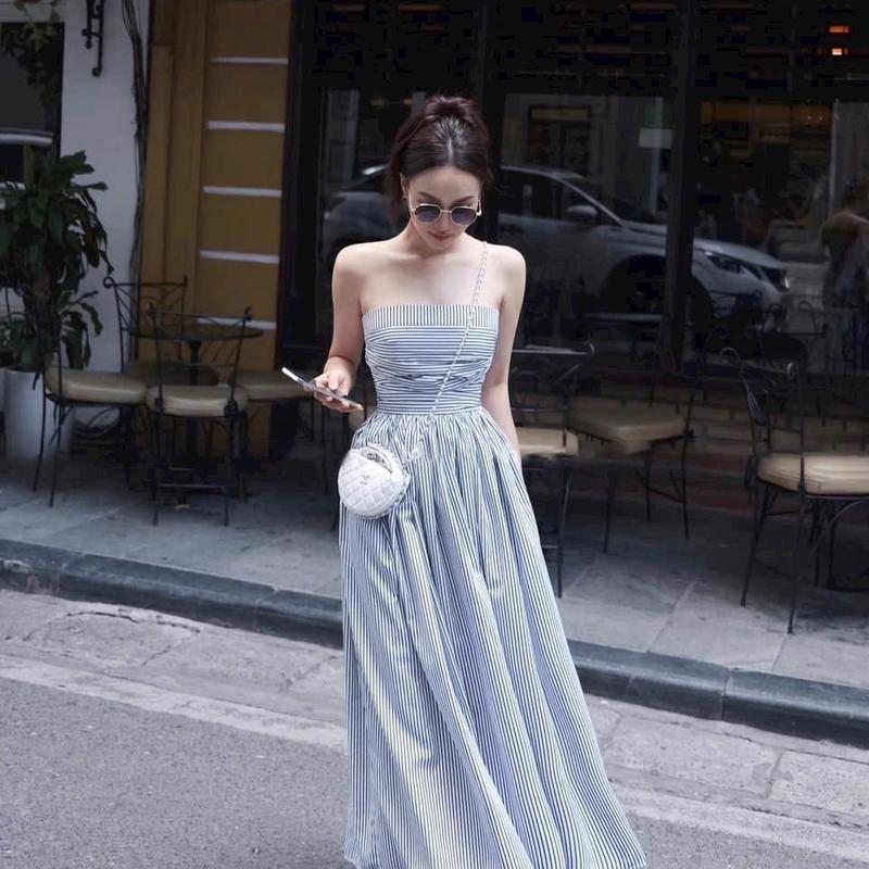 Váy thiết kế dành cho nữ Đầm maxi cúp ngực xếp ly sọc trắng xanh siêu tôn dáng mặc thoải mái phù hợp cho đi làm đi chơi và đi tiệc pusu house Nữ 1
