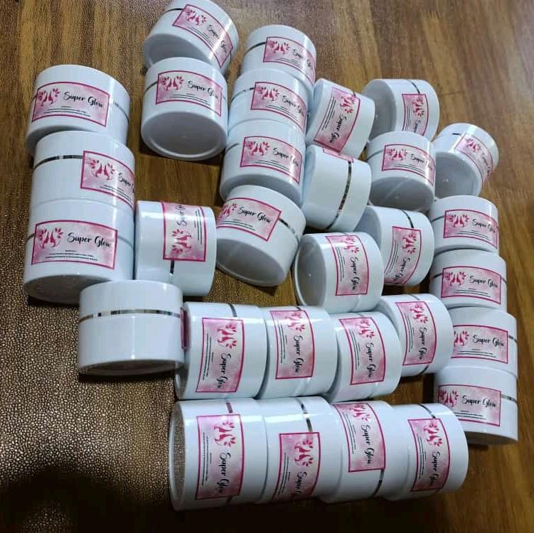 crem flek,glow,acne SPF 30 Semua Jenis Kulit 0
