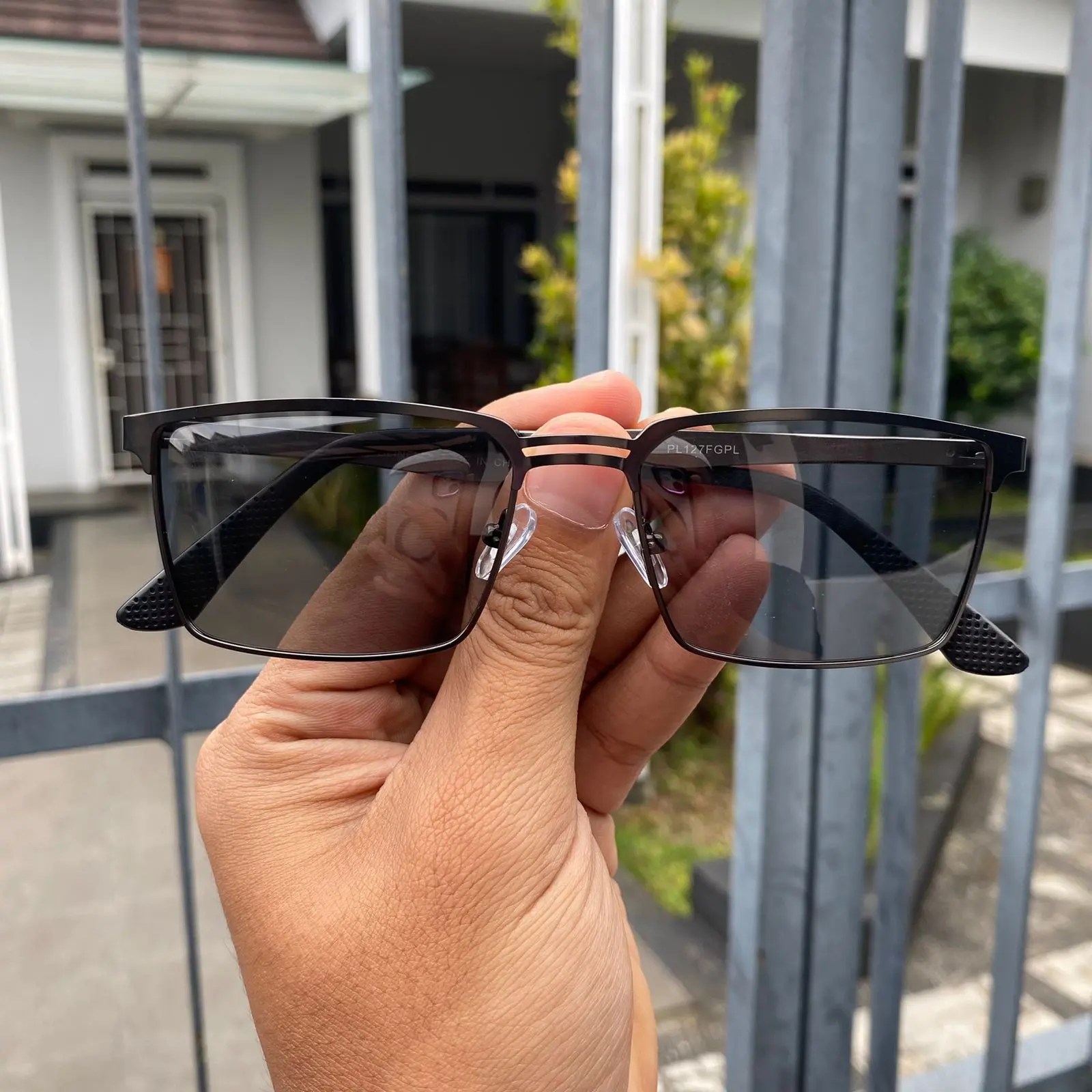 KACAMATA FRAME GANTUNG PHOTOCROMIC - PL127FG