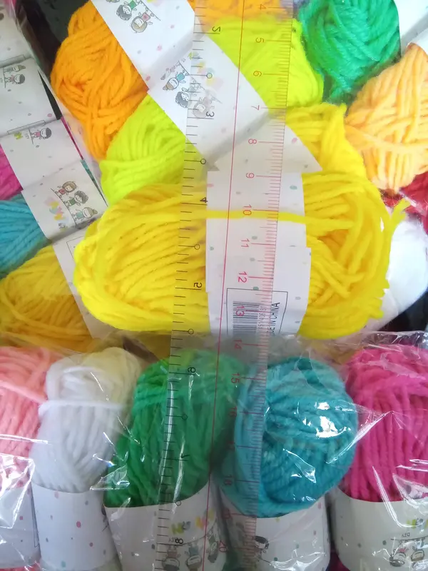 Set cuộn len 12 màu để làm đồ thủ công handmade trang trí làm đồ chơi mầm non DIY sáng tạo đa dạng 3