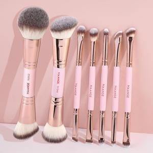 MAANGE 7個のデュアルエンドメイクアップブラシセット、パウダーブラシブラッシュブラシコンシーラーブラシコンターブラシノーズコンターブラシアイシャドウブラシディテールブラシ、精密なアプリケーションのためのプロフェッショナルな化粧品ツール、スキンケアルーチンのためのエッセンシャルビューティーアクセサリー