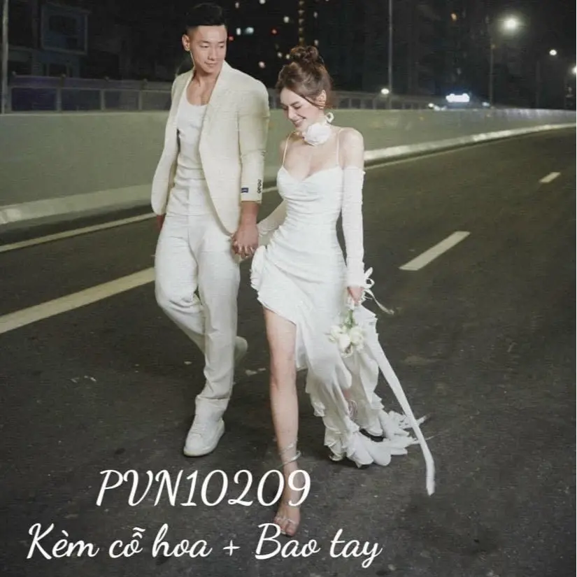 10210 -ĐẦM BÔNG CỔ TÀ ĐUÔI DIỀU ( KÈM BAO TAY VÀ BÔNG CỔ) -Thương hiệu : Gia Hân House - Kích thước : Freesize Nữ Kem Trắng Thun Dress