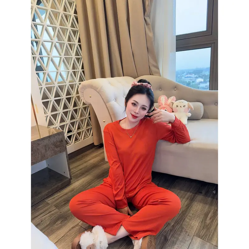 Bộ Cổ Tròn Quần Ống Xuông Chất Tăm Lạnh Co Giãn 2 Size 7