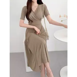 25017 Long Dress Press Body Pesta Wanita Kekinian Korean Style Mewah Dress Simple Elegan Terbaru 2025 dengan Desain V-Neck dan Lengan Pendek
