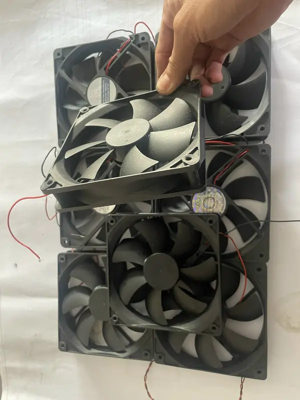 Quạt Fan Case 12CM- Quạt mới 100% - Làm mát PC, thùng CPU. Quạt tản nhiệt fan case cho máy tính 3