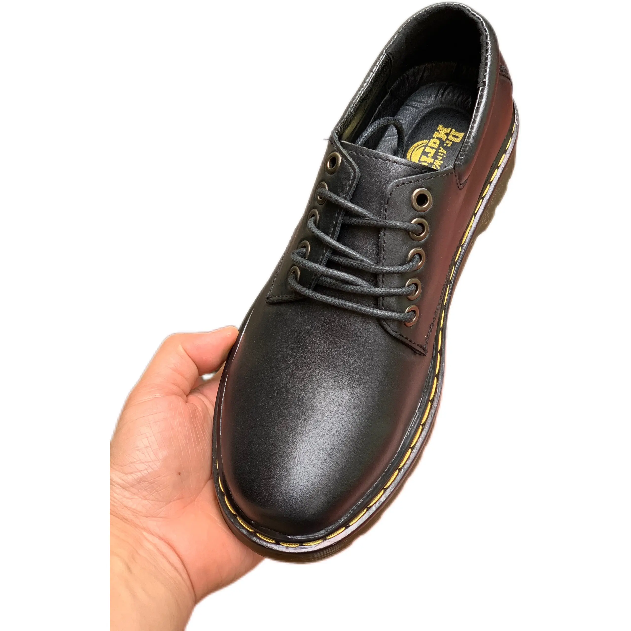 Giầy tây nam buộc dây Tomshoes chất liệu da bò mềm, đế kếp khâu viền chống trơn trượt.