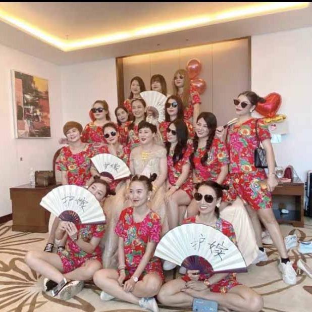  Bộ Đồ Chúc Tết - Nguyên Set Mặc Nhà Đi Chơi Họa Tết Con Công Đổ Kiểu Khăn Trải Bàn Hai Loại Đùi Và Dài Chất Thin Lạnh Từ 10-90kg Nữ Women 