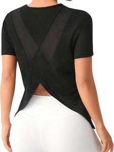 Camiseta deportiva con dobladillo asimétrico sólido para mujer, camiseta de manga corta con diseño de contraste de malla transpirable para correr en yoga, ropa deportiva para mujer para uso interior y exterior
