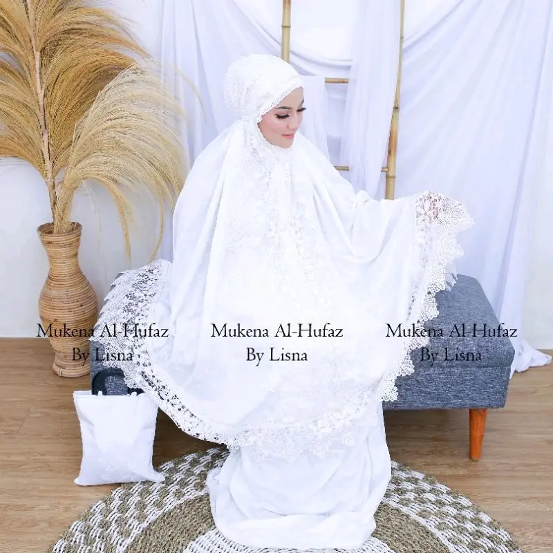 Mukena Sutra Prada Paris Renda Runcing Bunga
