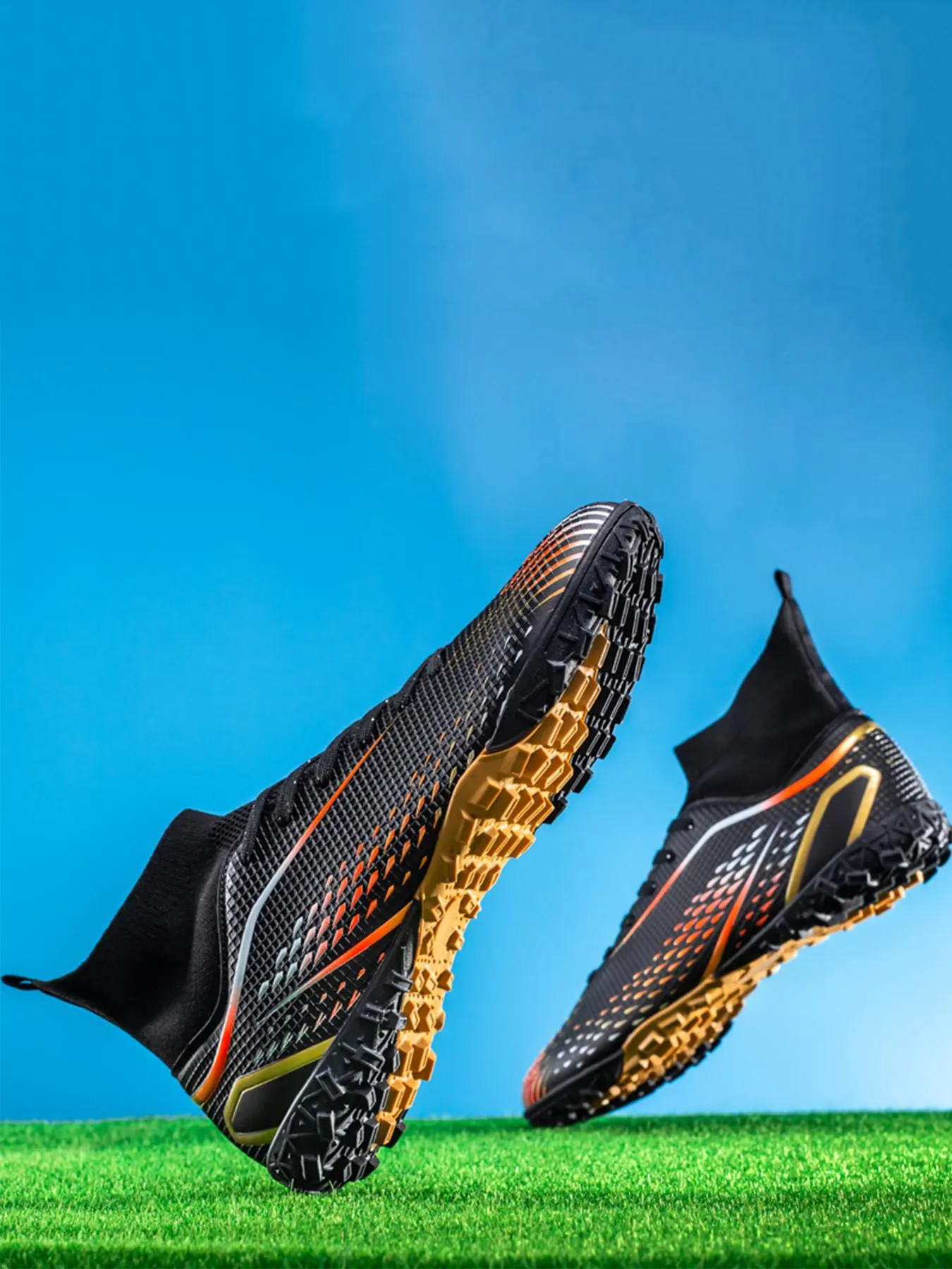 Men's High Top Lace Up Football Shoes, Simple and Casual TF Spiked Football Shoes, Training Shoes, Football Cleats, Soccer Shoes for All Seasons