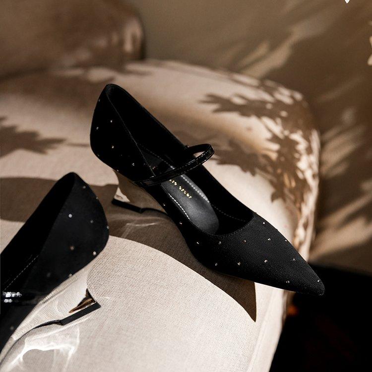 Product Introduction of Sexy women's high heels Pointed rubber buckle 24