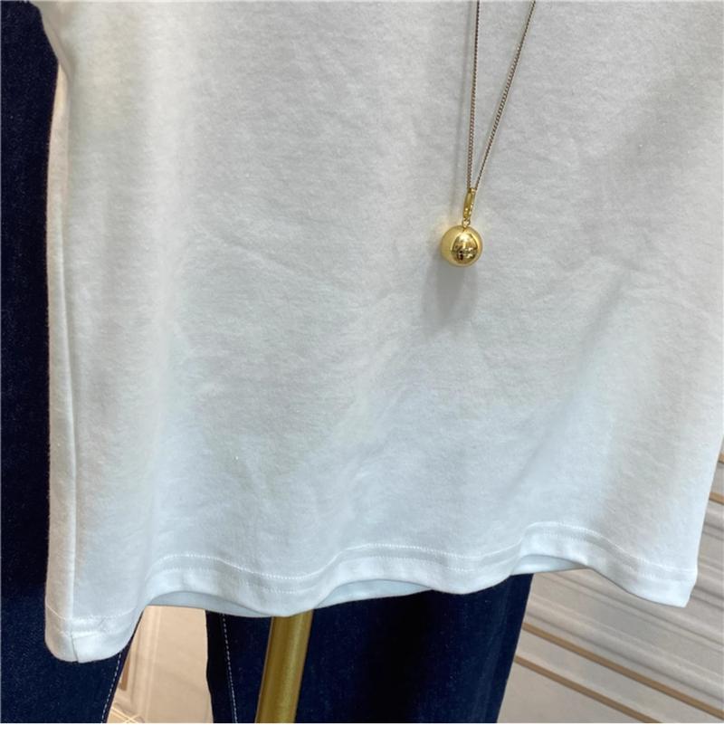 Product Introduction of เสื้อคามิสอลรอบคอสำหรับผู้หญิง เป็นแบบใหม่ในปี 2024 ซึ่งเป็นสินค้าขายดีของนักโชว์ออนไลน์ เป็นเสื้อยืดไม่มีแขนที่มีรัดไหล่กว้างสำหรับสวมใต้เสื้อในฤดูร้อน 24