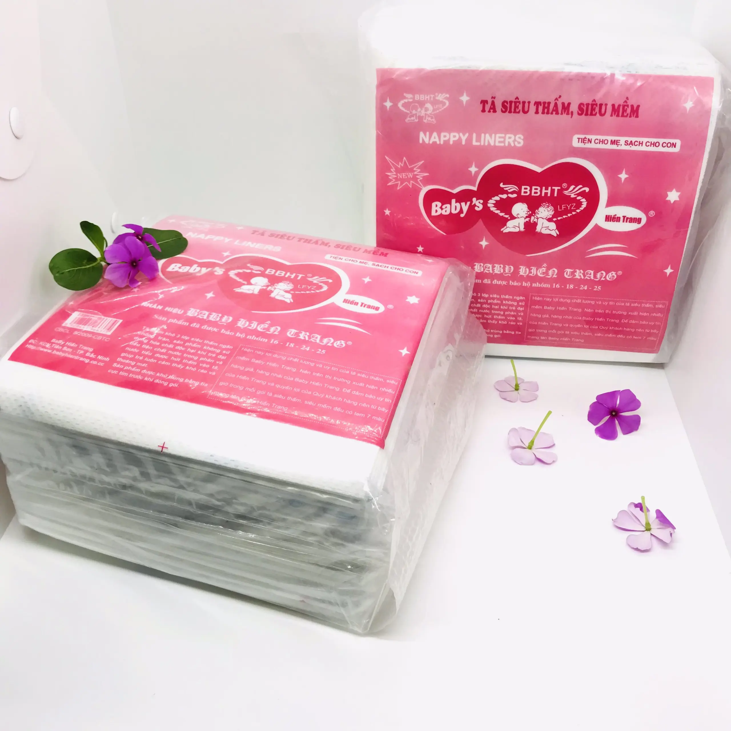 Tấm lót sơ sinh Hiền Trang cao cấp bịch 100 tấm, miếng lót phân su thấm hút mềm mịn