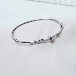 HD Silver Bogor - Gelang Bulat Permata Fashion 925 - Lapis Emas Putih Korea Model Clover - Gelang Hits Trending Cantik Import  - Perhiasan Wanita Anti Karat