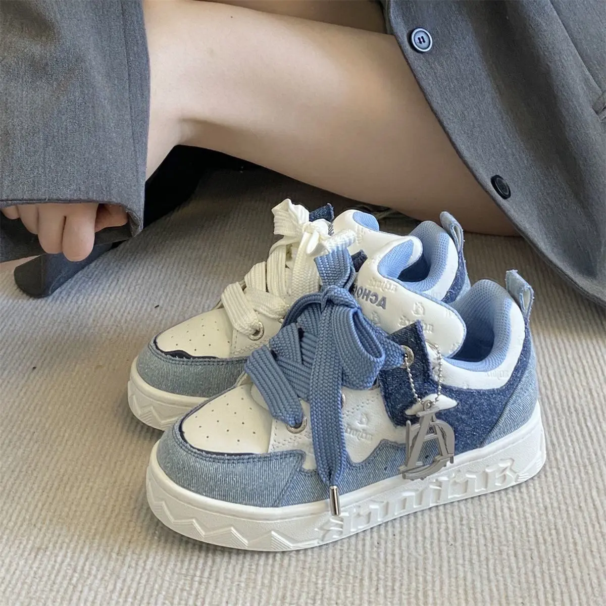 Giày Đế Bằng, Thiết Kế Màu Xanh Denim Quỷ Nhỏ Dành Cho Nữ, Bộ Sưu Tập Mùa Lò Xo Và Mùa Hè 2024, Thời Trang Trung Quốc Mới, Giày Trượt Patin Puff Thể Thao, Phong Cách Đế Dành Cho Nữ