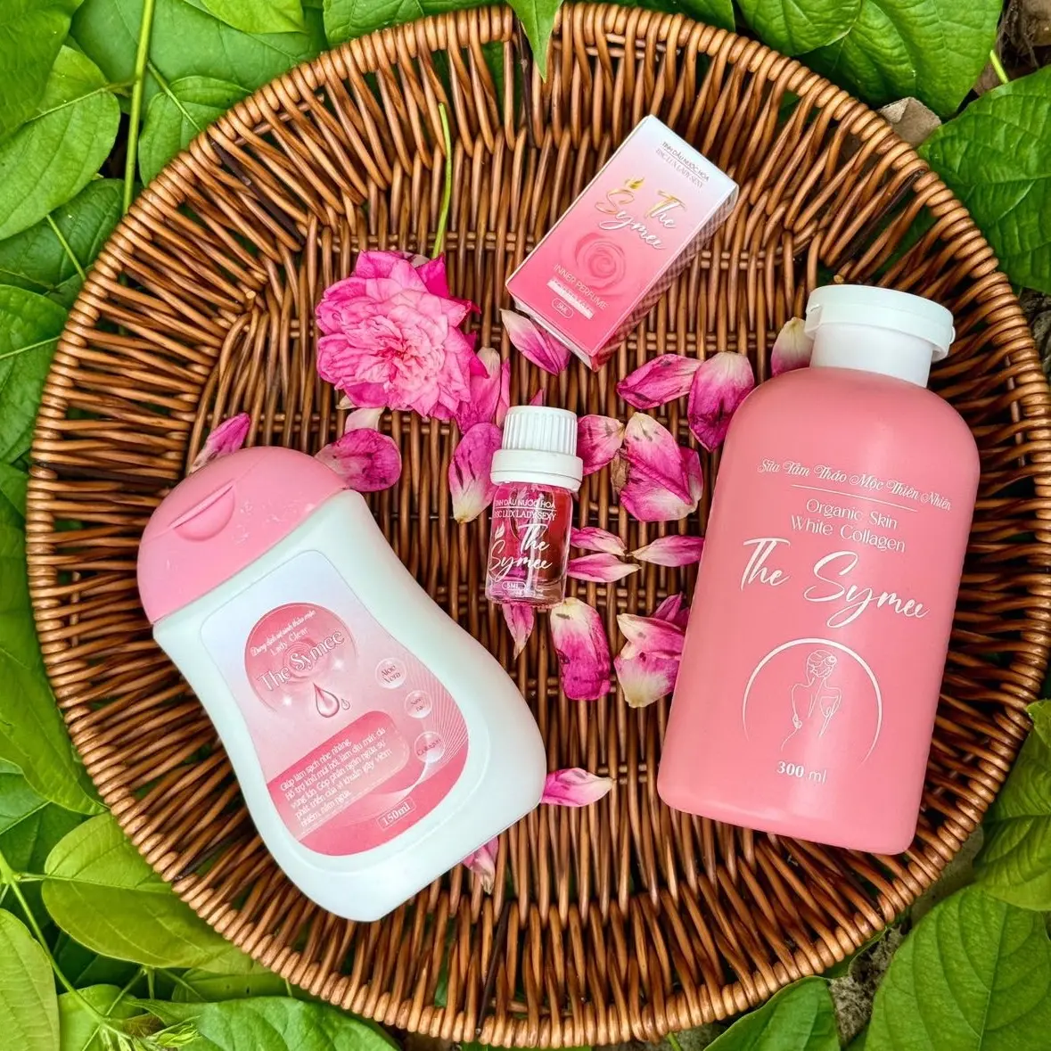{Combo 3 sản phẩm} Dung dịch vệ sinh thảo mộc, Sữa tắm thảo mộc và nước hoa vk
