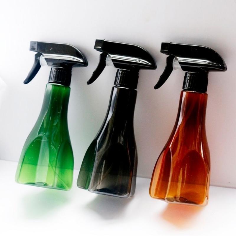 Product Introduction of Hair Saloon Dedicated Sprinkling Can Professional Spray Bottle Fine Sprays Hair Salon Hairdressing Adjustable Nozzle Makeup Plastic Spray Kettle 5