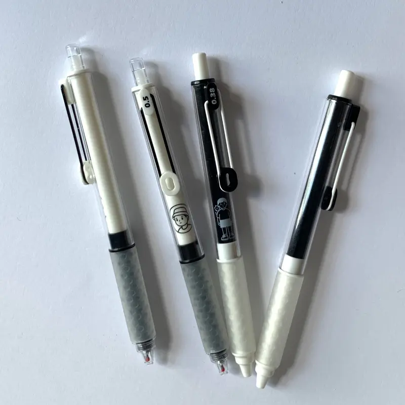 Combo 1 Hộp 4 Cây Taco Taco: HoneyComb Kết Cấu Tổ Ong Đệm Tay Êm Ái (0.38mm, 0.5mm) - Màu , Đen, Đỏ  but gel  bi 4