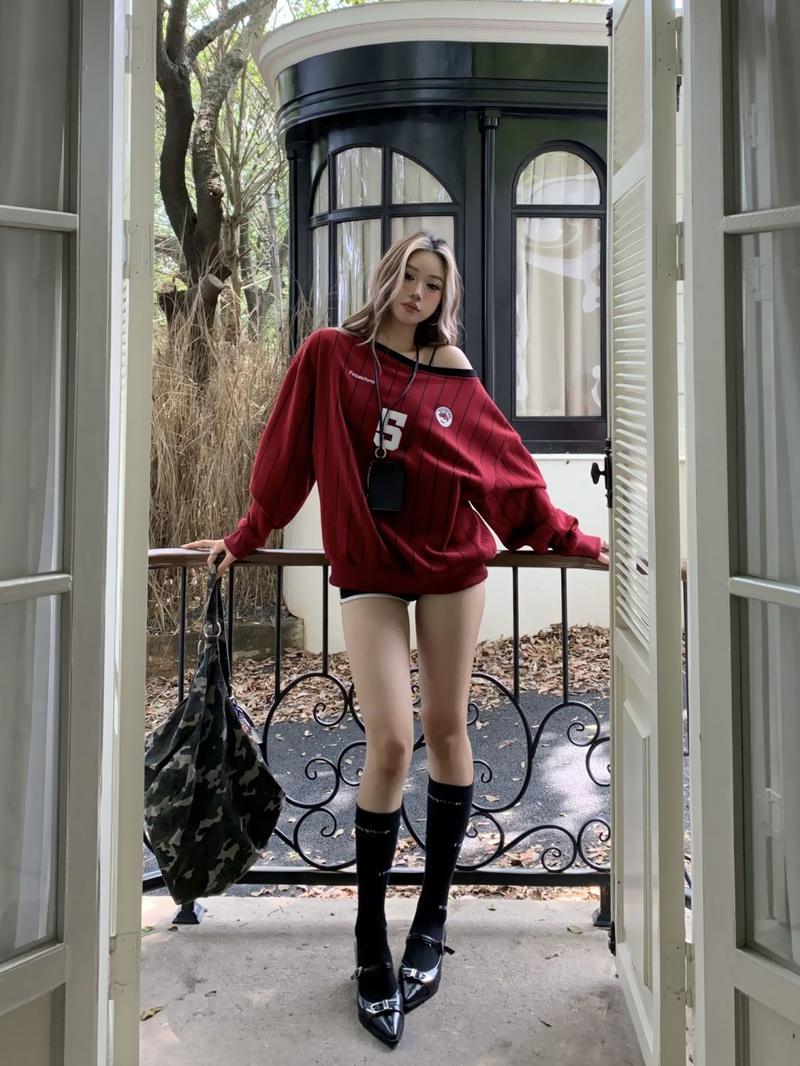 Product Introduction of Retro American Striped Printed Jersey Hot Girl Shoulder round Neck Loose 2024 Autumn Long Sleeve Letter Sweater 8