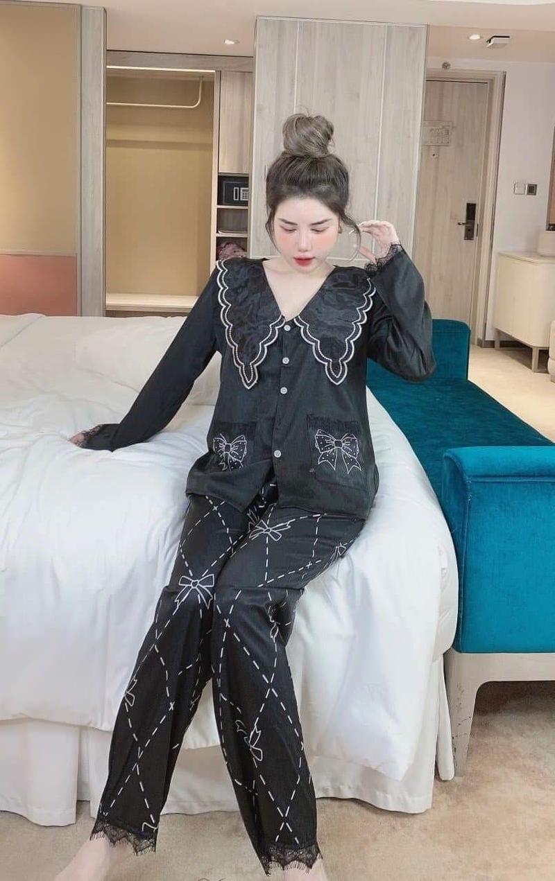 Product Introduction of Bộ Lụa Xước Tiểu Thư Cổ V, Cho Nữ , Tay Dài, Có Túi , Chất Mát Áo Nhung Voi Women Tim 2