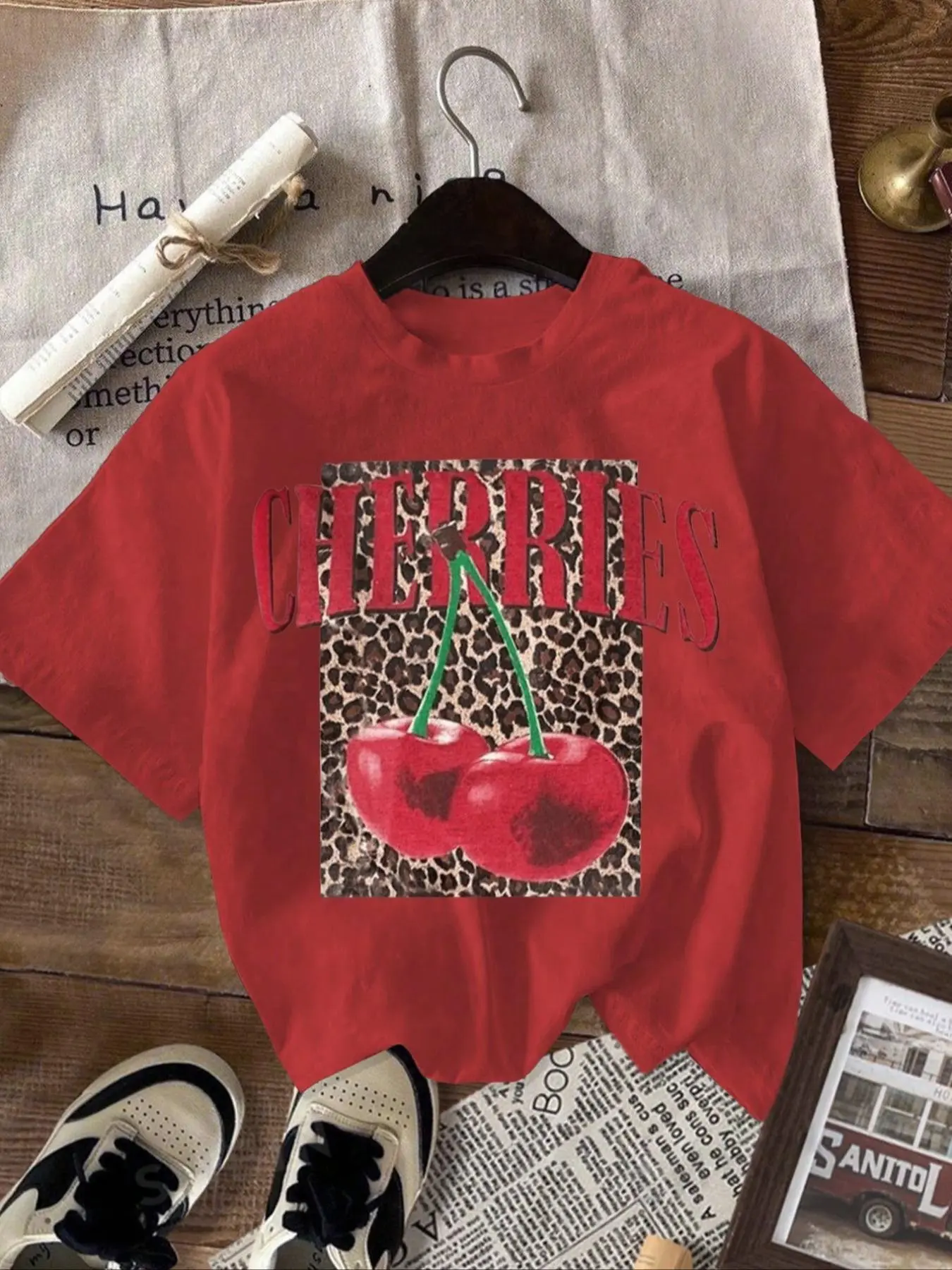 Women's Cherries & Leopard Print Round Neck Tee, Fashion Casual Crew Neck T-shirt for Daily Holiday Vacation Outdoor Wear, Ladies Clothes for Summer, Top