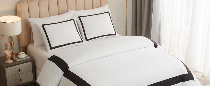 Product Introduction of Hotel Duvet Cover Set 3Pcs Microfiber Simple Line Style Bedding Set Ultra Soft Quilt Cover Set with Pillowcases, Navy, King 7