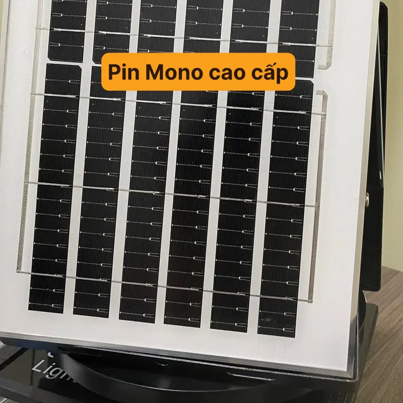 Đèn NLMT 500w  sáng 10-12 tiếng, diện tích sáng 50m2 5