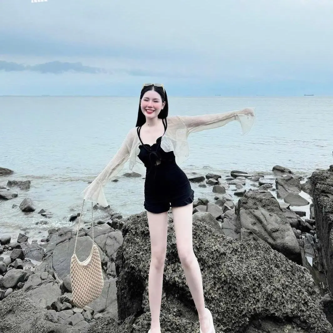 Jum hở lưng kèm áo khoác jum đi biển giá rẻ cho bạn gái dưới 55kg ôm giãn Kem Nữ Women Top Dress