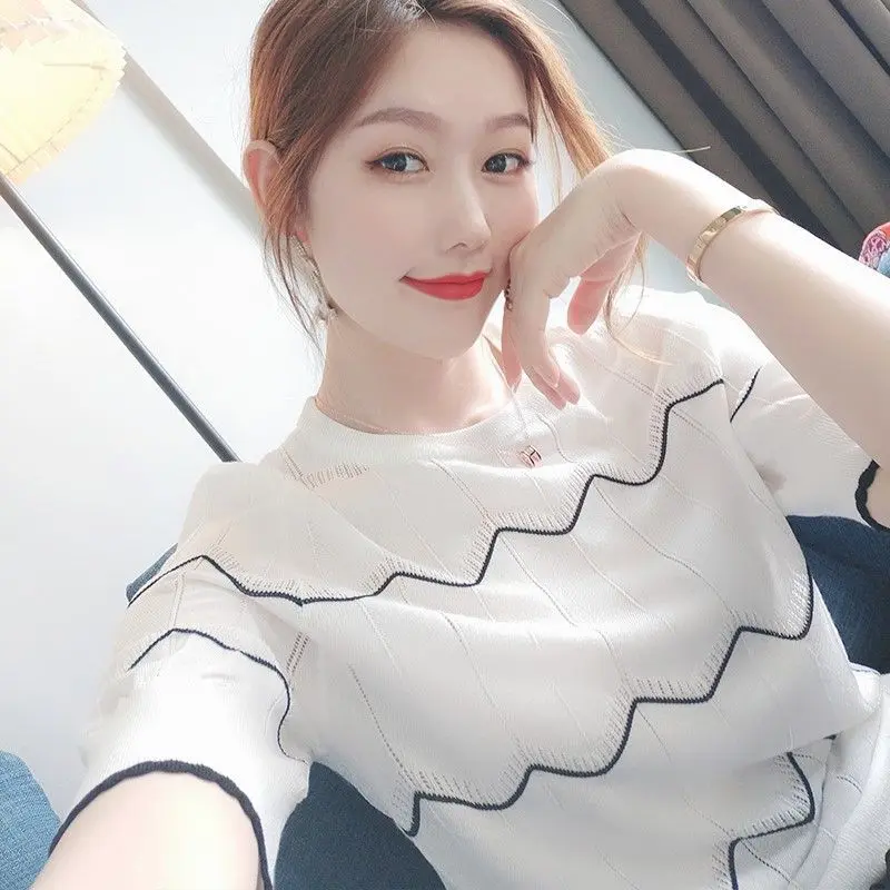 Áo Len Lụa Lạnh Màu Trắng, Dành Cho Nữ, Hàng Mới Về Mùa Hè 2024, Dáng Rộng Vừa Vặn, Phong Cách Phương Tây, Dễ Phối Đồ, Sọc Gợn Sóng Áo Thun ngắn Tay