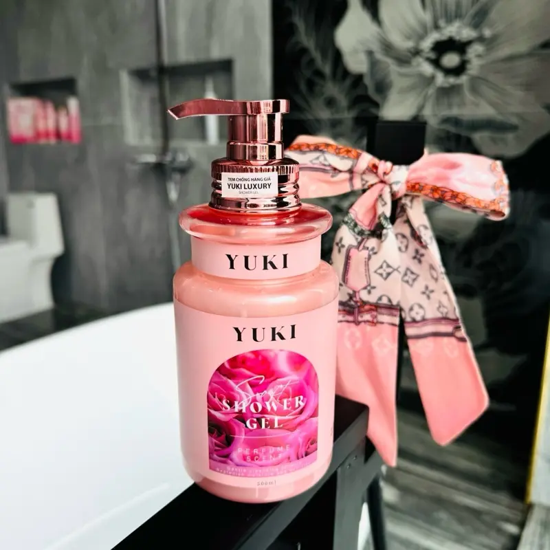 Sữa Tắm Dưỡng Trắng Yuki Luxury 500ml 4
