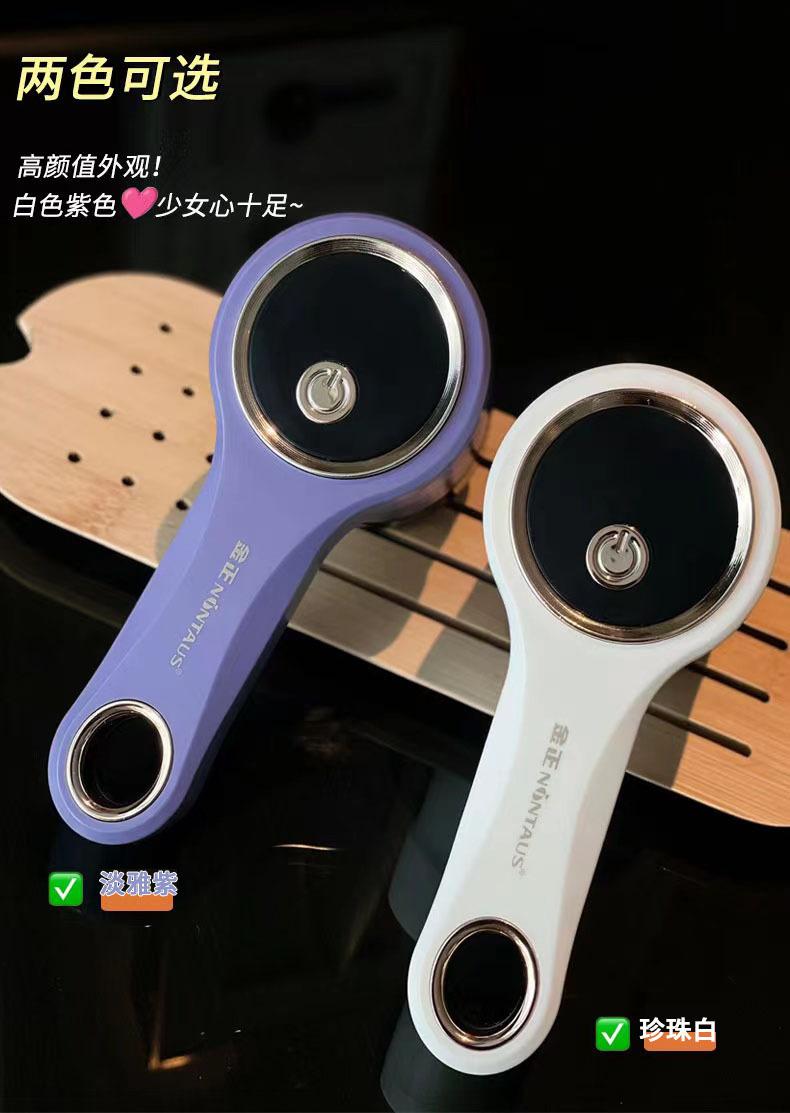Product Introduction of Máy Tỉa Bóng Lông, Jinzheng, Dùng Trong Gia Đình, Có Thể Sạc Lại, Thích Hợp Cho Áo Len Và Áo Khoác, Có Hút Và Chà, Giúp Loại Bỏ Quần Áo, Pilling Và Bóng Lông, Loại Bỏ Xơ Vải 12