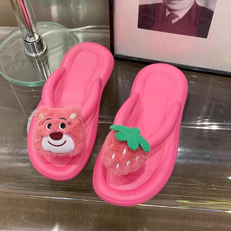 Dép Kẹp Bánh Mì Gấu Dâu Nhiều Màu Sắc Dễ Thương