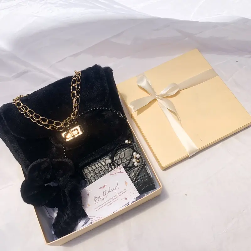 Hampers Gift Box Sassy Bag Kado Ulang Tahun Cewek/Kado Pacar/Kado Anniversary 3