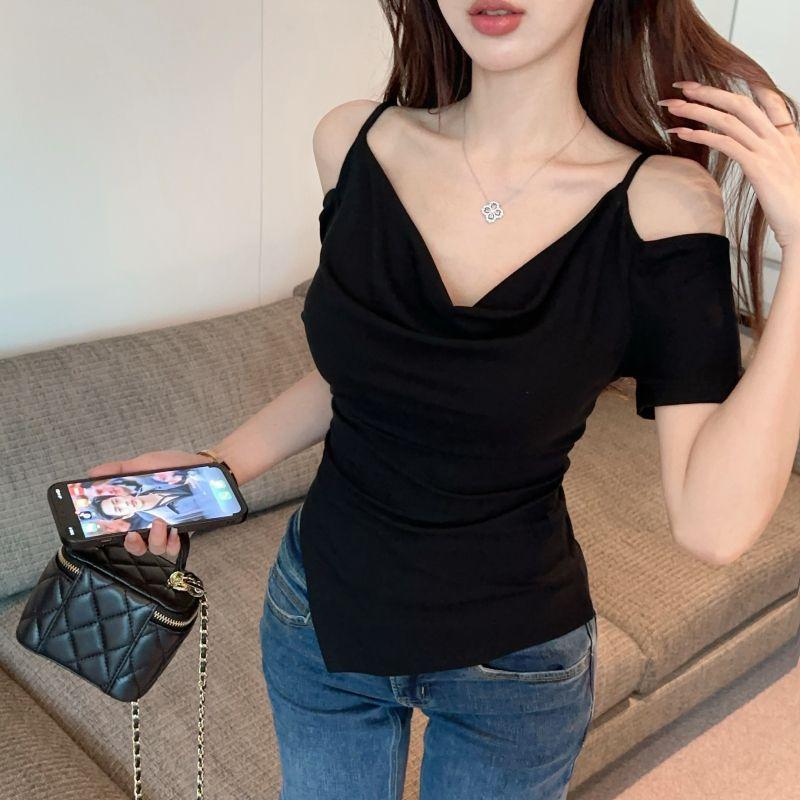Product Introduction of Korean Style Hot Girl off-Shoulder Spaghetti Straps Swing Collar Short Sleeve Top Design Simple off-the-Shoulder Irregular Black T-shirt 7