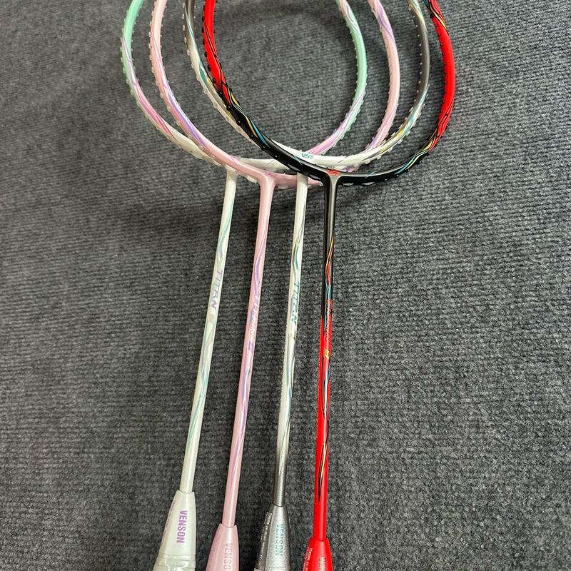 Vợt titan 5/6/7/8/9 căng max 15,7kg căng sẵn cước 11kg tặng kèm khi mua hàng 1 quấn cán và 1 bao đựng vợt Vợt Cầu Lông Sport