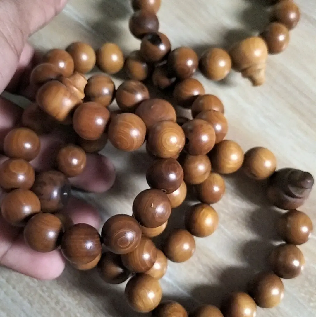 chuỗi gỗ quỹ kiến sầu lõi rũ