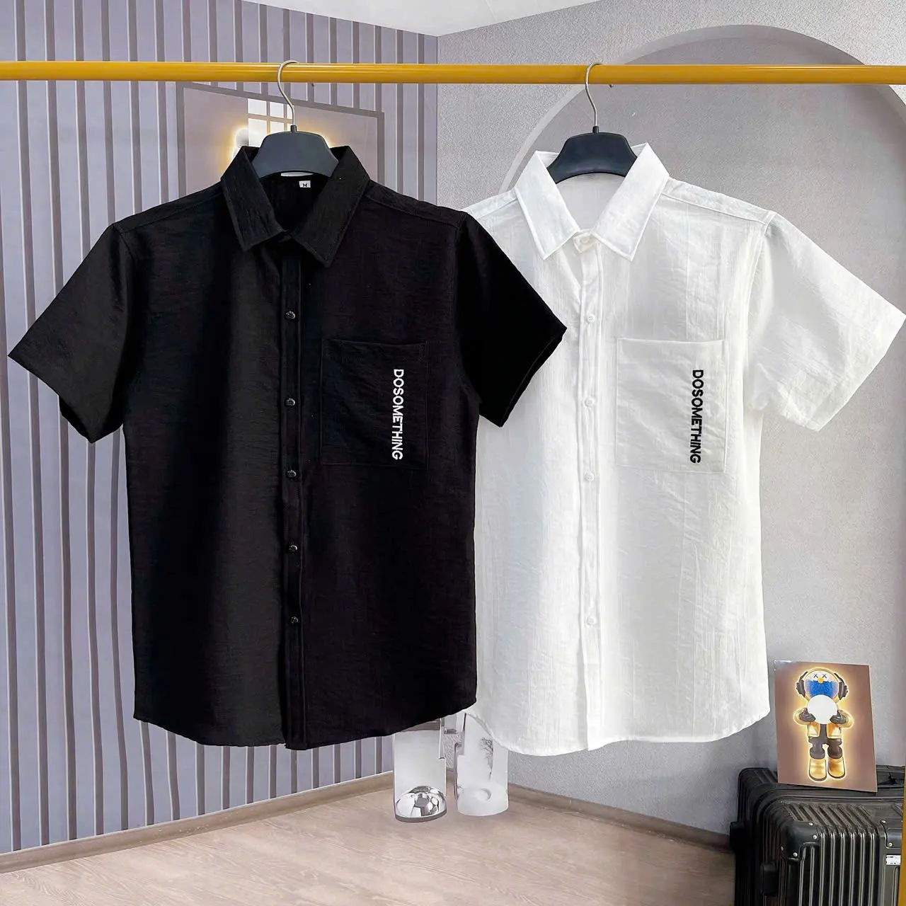 Áo Sơ Mi Nam Ngắn Tay Thêu Chữ Chất Vải Đũi Dày Dặn Thoáng Mát X 2 Màu Chuẩn Form Nam Dễ Phối Đồ Menswear [CLOTHES]
