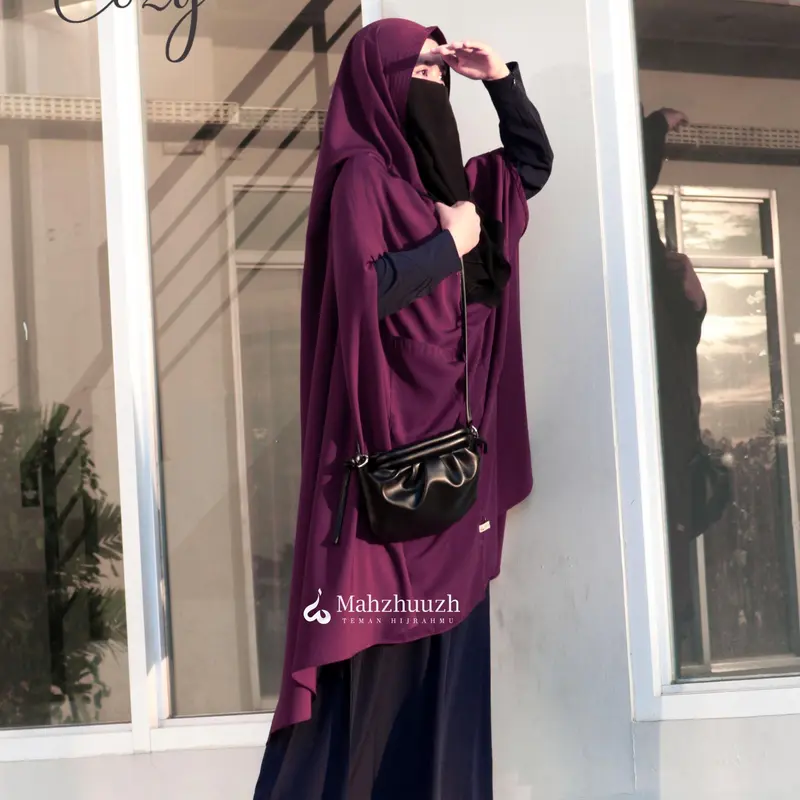 cozy khimar non pad jahit 4 lengan bolong Hitam Kerudung bergo jumbo khimar Syari Muslim Oval Jilbab Instan Wolfis Tangan 1