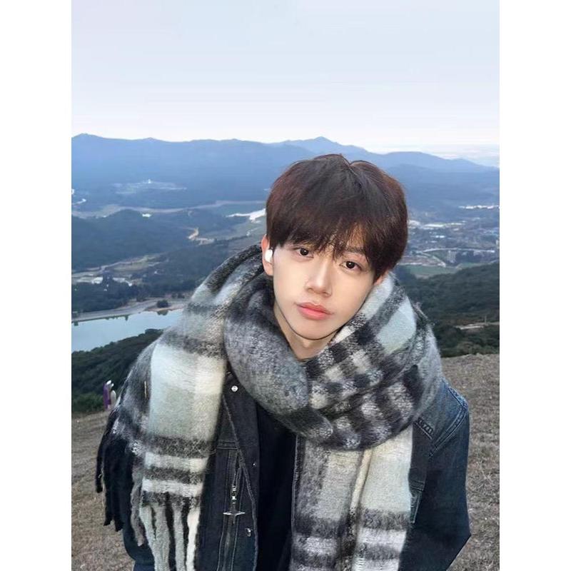 Giữ Ấm Cao Cấp Cảm Giác Màu Xám Hiển Thị Khăn Quàng Cổ Màu Trắng Mới Lưới Gradient Mùa Thu Và Mùa Đông Giữ Ấm Khăn Quàng Cổ Sinh Viên Cặp Đôi Quà Tặng Nam