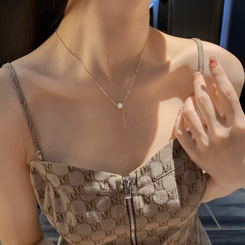 Kalung Wanita Titanium Liontin Elegan CP56 Anti Karat Tidak Luntur Harian Kulit Geometris 8mm 1