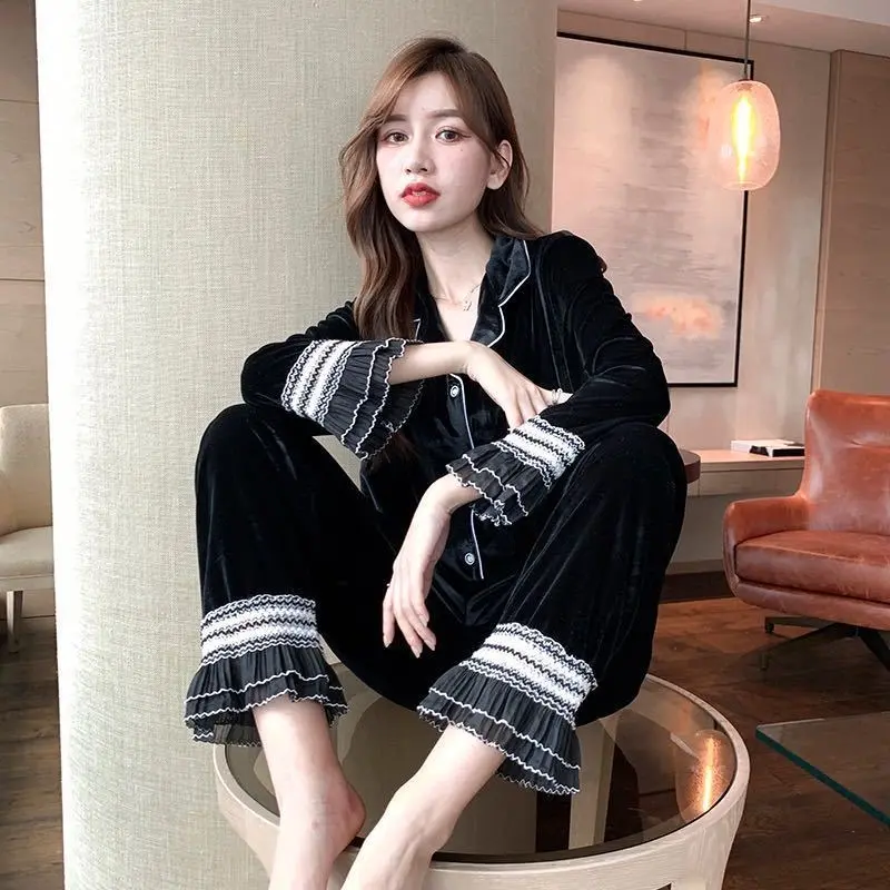 Bộ Đồ Ngủ Nhung Vàng, Dành Cho Nữ, Mùa Thu Và Mùa Đông, Dài Tay, Bộ Hai Mảnh, Thích Hợp Cho Mùa Xuân Và Mùa Thu, Đồ Mặc Nhà Đi Chơi, Có Thể Mặc Ngoài Trời, Phong Cách Người Nổi Tiếng Trên Internet, Năm 2024 Áo