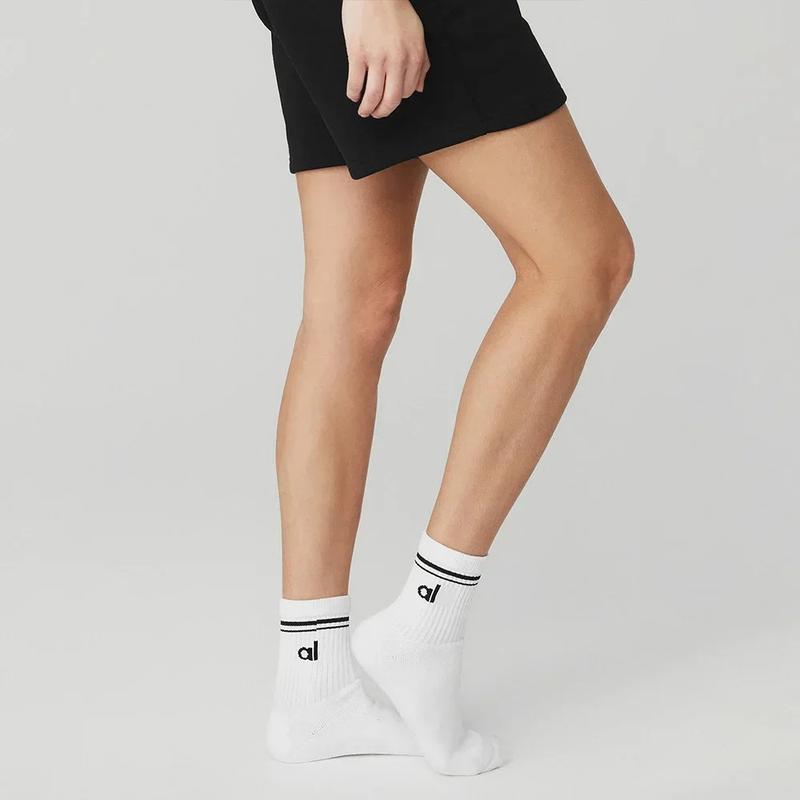 Product Introduction of Yoga Socks Pure Cotton Male and Female Stockings Four Seasons Long Tube Yoga Accessories Sports Leisure Couple Stockings Soft and Comfortable Fashion Street Fashion 5