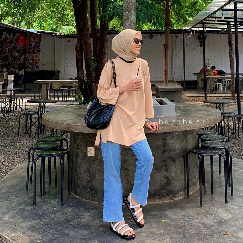 Oversized T-shirt | Kaos Oversize Wanita Polos | see.harihari 3