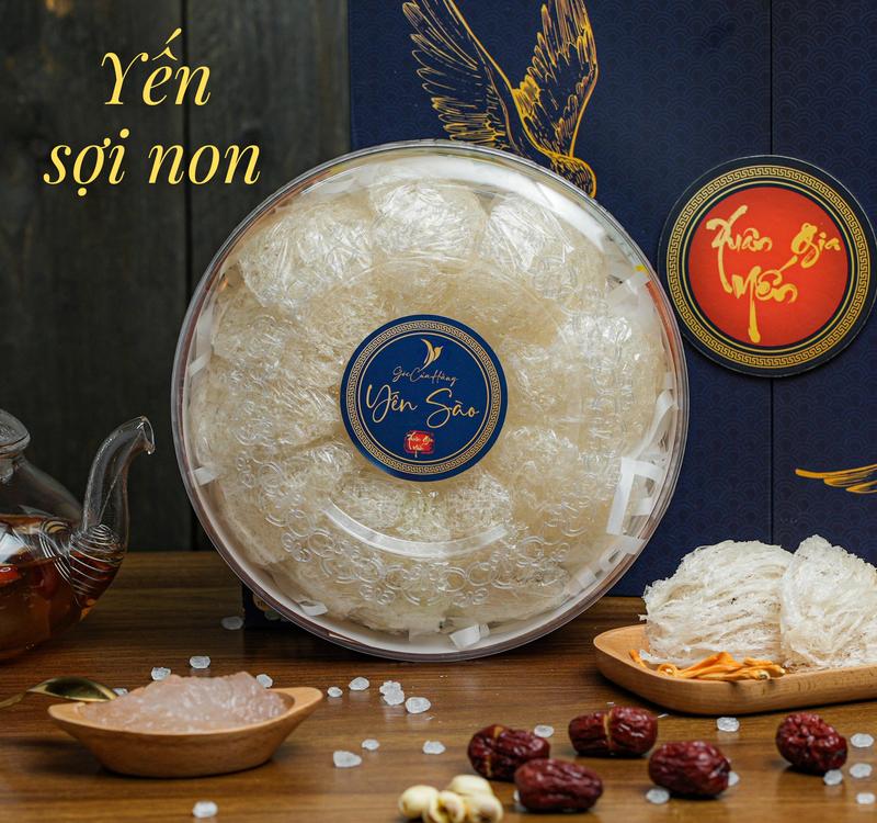 Tinh Chế Sợi Ngắn được tinh chế từ tổ Bể - Kèm Táo Đỏ,Đường Phèn - Yến Sào Góc Của Hằng