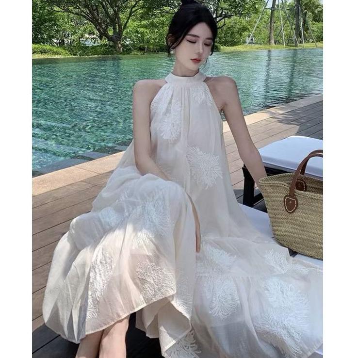 Váy yếm maxi thêu buộc nơ cổ siêu xòe