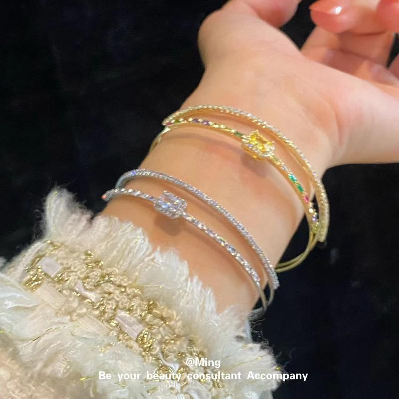 Product Introduction of Twin Effect Internet Celebrity Double-Layer Zircon Cube Sugar Exquisite Flash Light Luxury Bracelet Female Special-Interest Design Opening Bracelet Tide 2