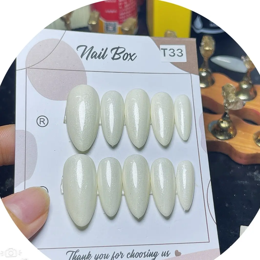 Nail box t33 trắng sữa 02